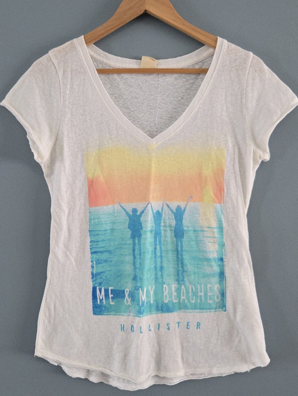 Hollister White Semi-sheer t-shirt "Me And My Beaches"